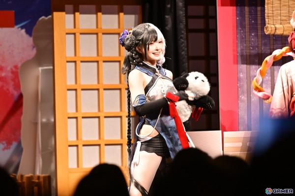 「雀魂6周年記念～魂天神社例大祭～」会場では縁日を思わせる射的や輪投げが盛況！ステージでは小清水亜美さん、立花慎之介さんら声優陣によるゆるい企画もの画像5