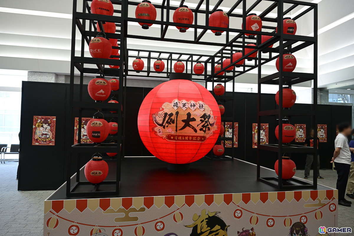 「雀魂6周年記念～魂天神社例大祭～」会場では縁日を思わせる射的や輪投げが盛況！ステージでは小清水亜美さん、立花慎之介さんら声優陣によるゆるい企画もの画像