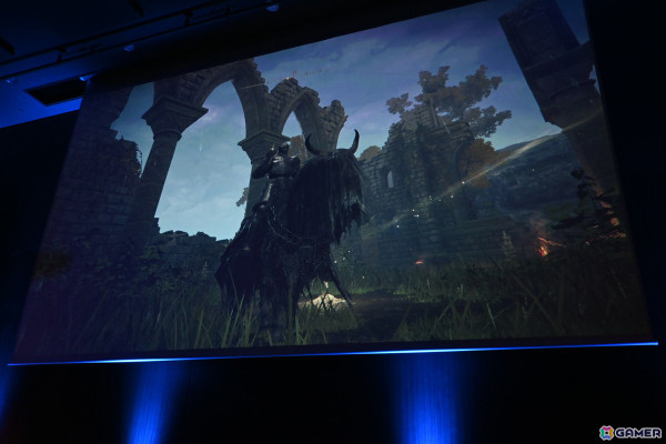 「FROMSOFTWARE GAMES EVENT Spring 2025 in TOKYO」会場レポート！アートワークやグッズの展示、ゲームの新情報が発表されたステージもの画像
