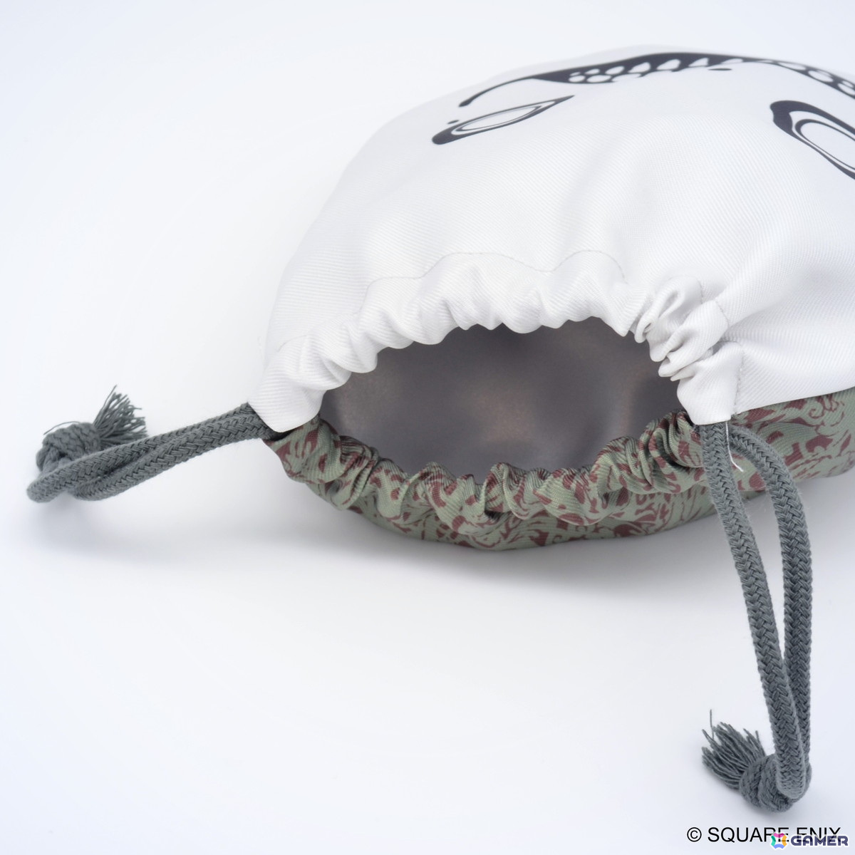 「NieR（ニーア）」シリーズからエミールがモチーフになったラバートレイや巾着袋が登場！の画像14