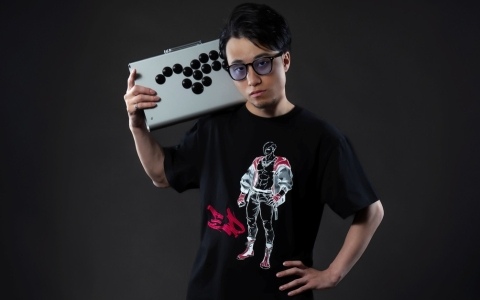 Crazy Raccoon所属の立川選手が組み立て式セミオーダーアケコン「iO」の製品アンバサダーに就任！