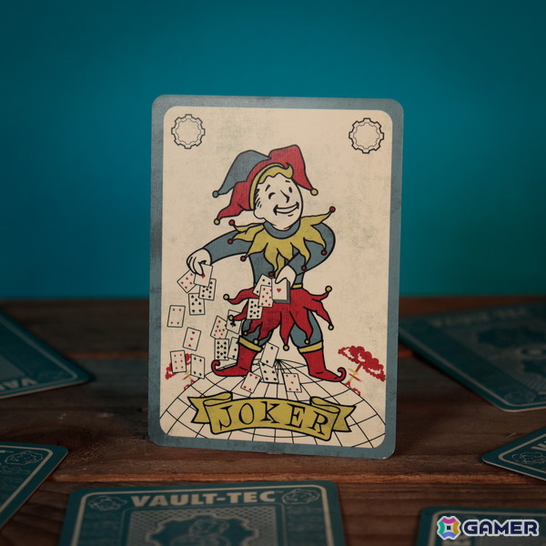 「Fallout」よりVault Boyがデザインされたモノクロコインとトランプの予約受付が開始!の画像