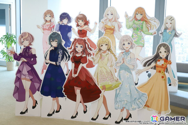 「学マス」パーティードレスを着た咲季たちの等身大スタンディが受注生産商品として登場！の画像1