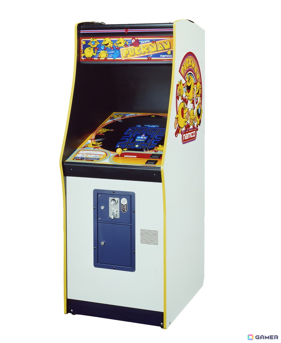 「LOVOT」と「PAC-MAN」のコラボが5月22日より実施!コラボTシャツの販売や「LOVOT ストア 渋谷ヒカリエ ShinQs店」がパックマン仕様にの画像