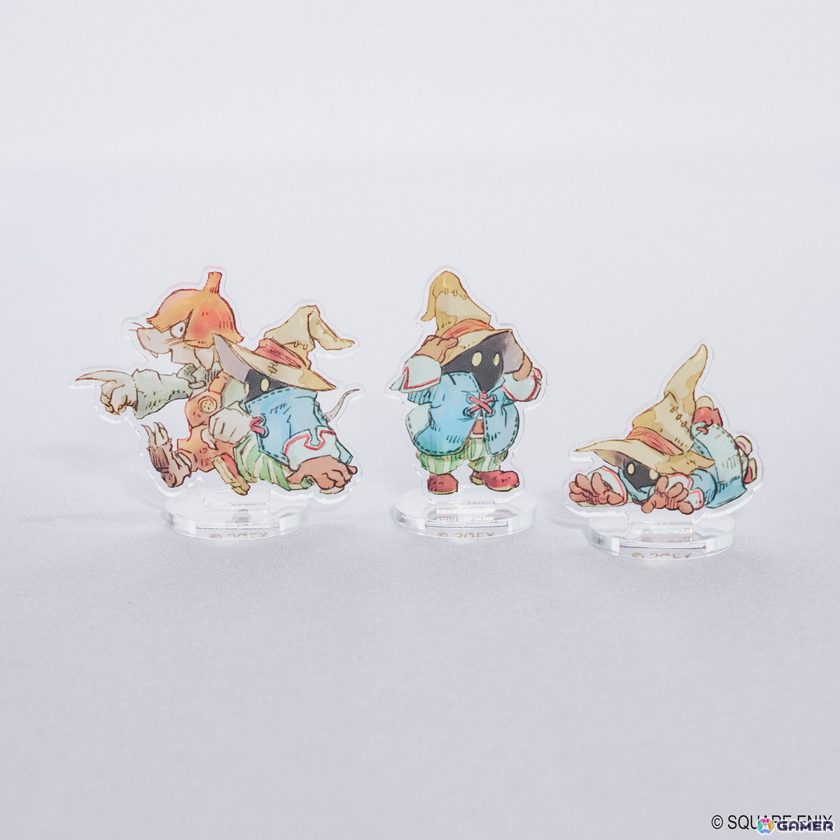 「FFIX」ビビのフェイスマグカップ、ぬいぐるみポーチや板鼻利幸氏新規描き下ろしイラストを使用したアクリルスタンドが登場!の画像