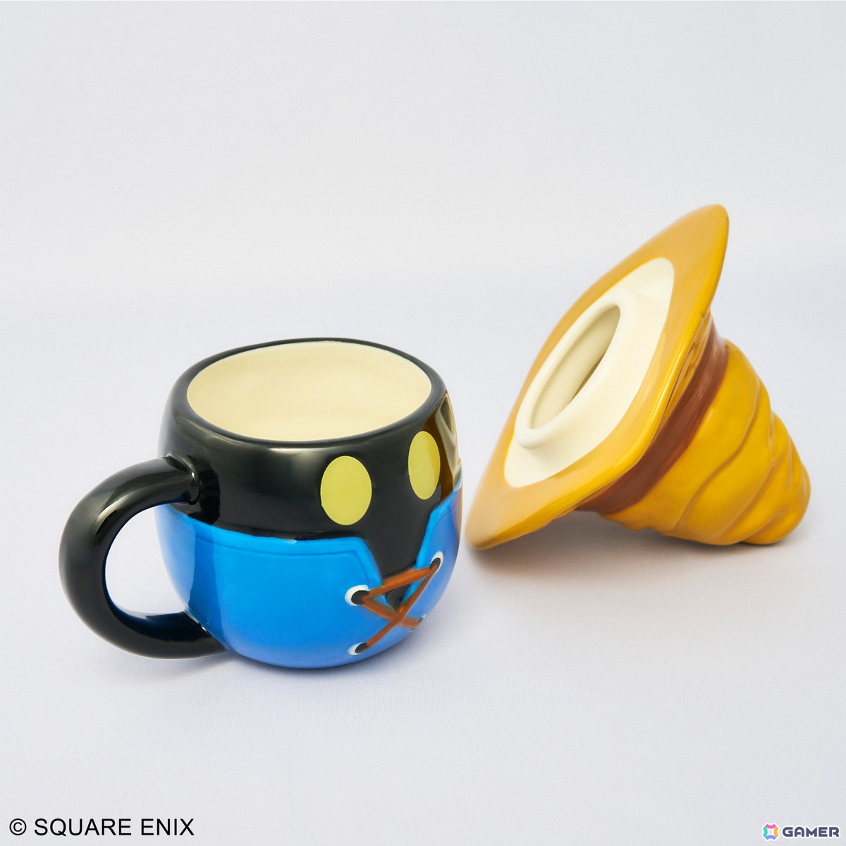 「FFIX」ビビのフェイスマグカップ、ぬいぐるみポーチや板鼻利幸氏新規描き下ろしイラストを使用したアクリルスタンドが登場!の画像