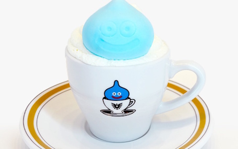 スライムの「純喫茶」をテーマにしたカフェメニューが「ARTNIA」と「LUIDA'S BAR」にて5月27日より登場！カフェアイテムの先行販売も