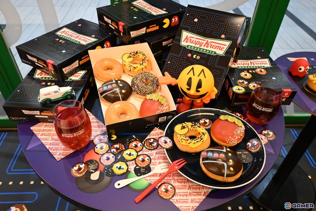 「PAC-MAN×Krispy Kreme Doughnuts」コラボ仕様になった渋谷シネタワー店をレポート！1日店長としてパックマンも登場の画像