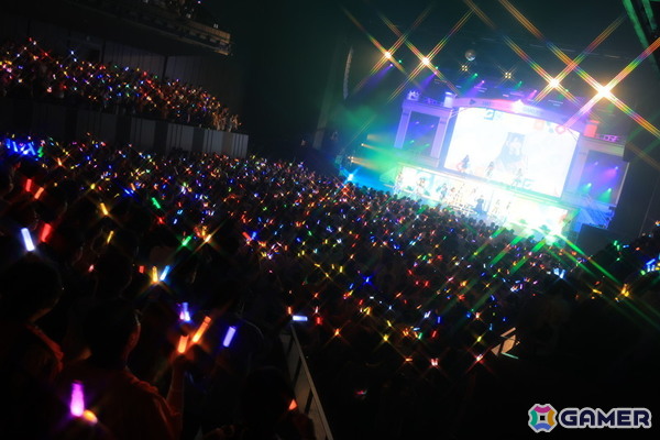 ゲームのライブ演出を再現したソロ曲に加えて「Star-mine」「雨上がりのアイリス」のサプライズも！「学マス The 1st Period Spotlight Star」DAY1レポートの画像18
