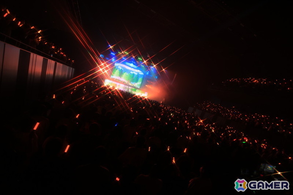 ゲームのライブ演出を再現したソロ曲に加えて「Star-mine」「雨上がりのアイリス」のサプライズも！「学マス The 1st Period Spotlight Star」DAY1レポートの画像24