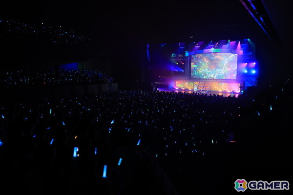 ゲームのライブ演出を再現したソロ曲に加えて「Star-mine」「雨上がりのアイリス」のサプライズも！「学マス The 1st Period Spotlight Star」DAY1レポートの画像7