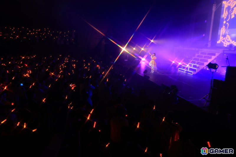 ゲームのライブ演出を再現したソロ曲に加えて「Star-mine」「雨上がりのアイリス」のサプライズも！「学マス The 1st Period Spotlight Star」DAY1レポートの画像