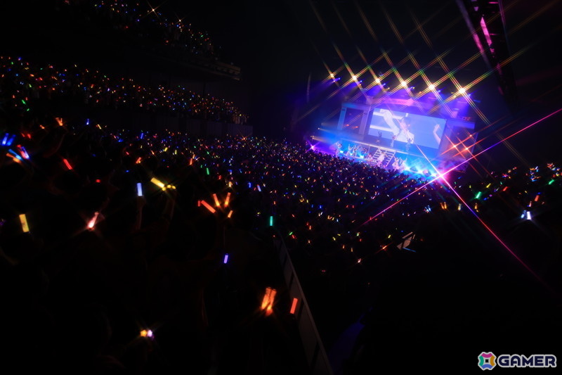ゲームのライブ演出を再現したソロ曲に加えて「Star-mine」「雨上がりのアイリス」のサプライズも！「学マス The 1st Period Spotlight Star」DAY1レポートの画像