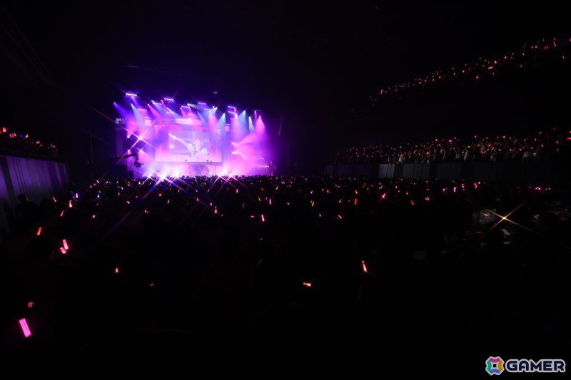 ゲームのライブ演出を再現したソロ曲に加えて「Star-mine」「雨上がりのアイリス」のサプライズも！「学マス The 1st Period Spotlight Star」DAY1レポートの画像