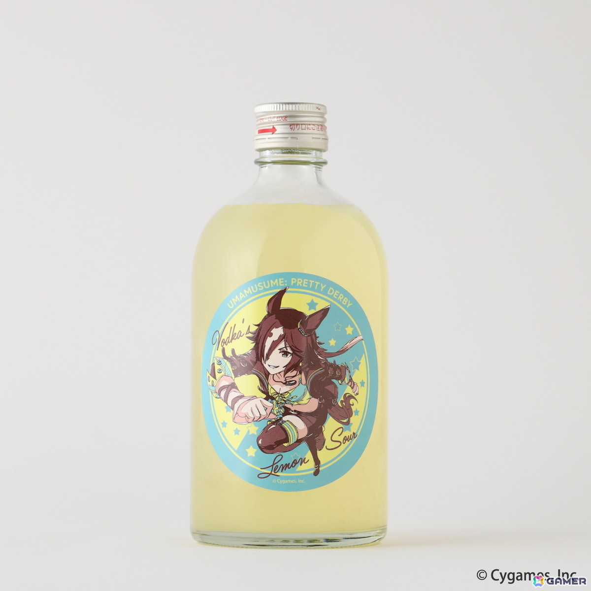 「ウマ娘 プリティーダービー」のウオッカをイメージしたプレミアムレモンサワーベースが登場!靴型トロフィーをデザインしたオリジナルグラスが付いてくるの画像