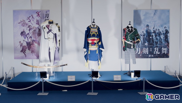 祝装の刀剣男士たちと10周年をお祝い！豪華キャストも駆けつけた