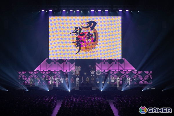 祝装の刀剣男士たちと10周年をお祝い！豪華キャストも駆けつけた「刀剣乱舞 大本丸博 2025」会場＆富士ステージをレポートの画像