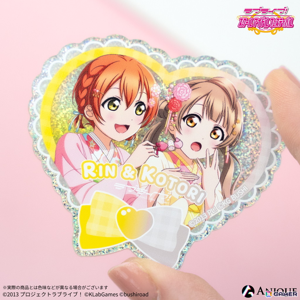 「ラブライブ!スクールアイドルフェスティバル」のペアイラストを楽しめるμ'sとAqoursの新規オリジナルグッズがAniqueショップで登場!の画像
