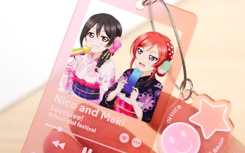 「ラブライブ！スクールアイドルフェスティバル」のペアイラストを楽しめるμ'sとAqoursの新規オリジナルグッズがAniqueショップで登場！