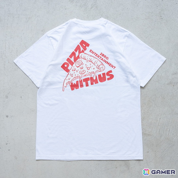 ゲーム実況者「2BRO.」のピザショップをイメージした「PIZZA WITH US」グッズが発売！ピザボックスにTシャツやステッカーを詰め込んだ豪華セットもの画像