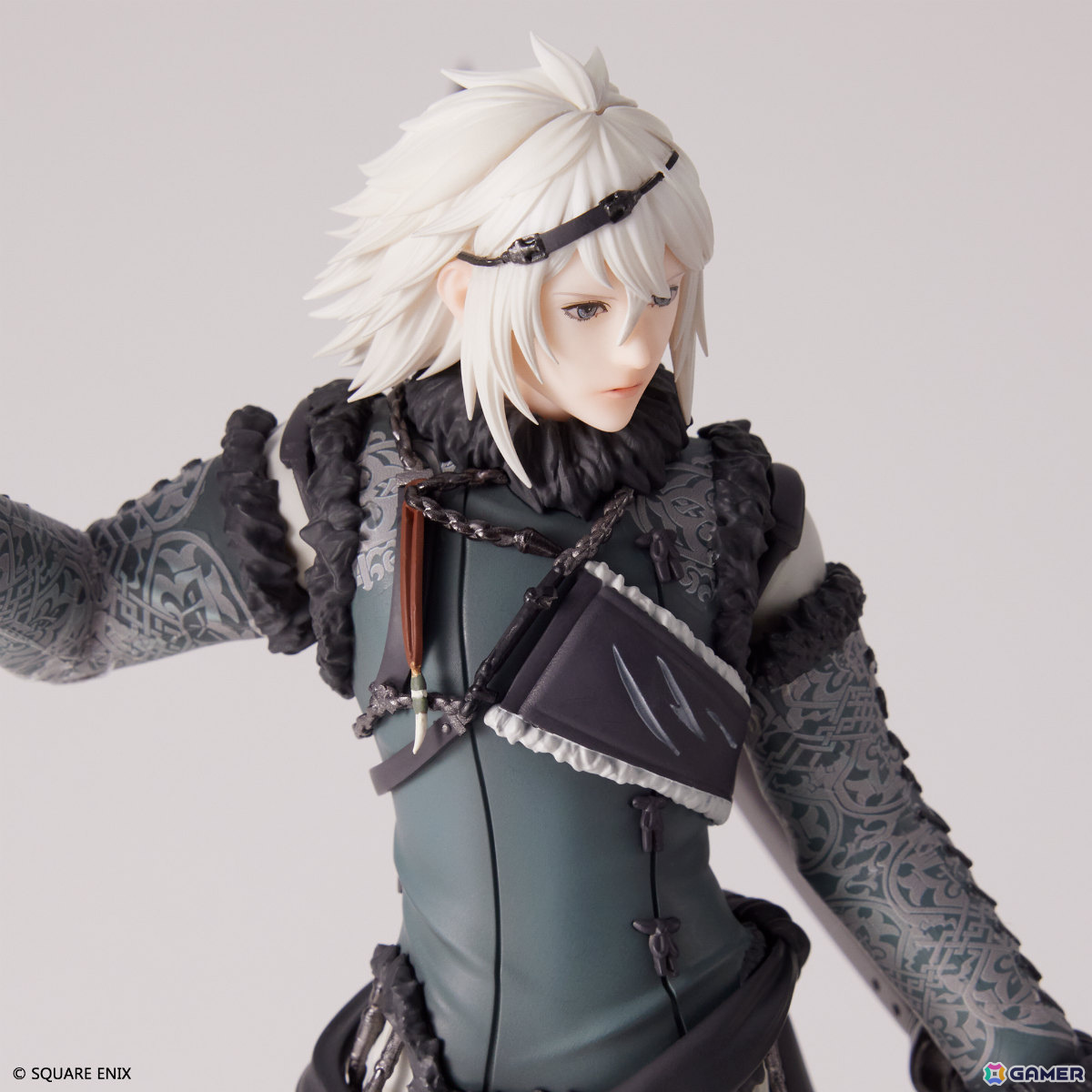「『NieR Replicant ver.1.22474487139...』フォルミズム ニーア」が10月25日に発売!逞しく成長した青年期の姿で立体化の画像