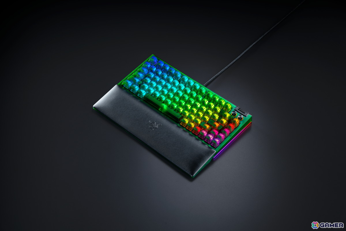 Razerより透明なデザインが目を引く「Razer Phantom Collection」が発売！マウス、キーボード、ヘッドセット、マウスパッドの4製品が登場の画像