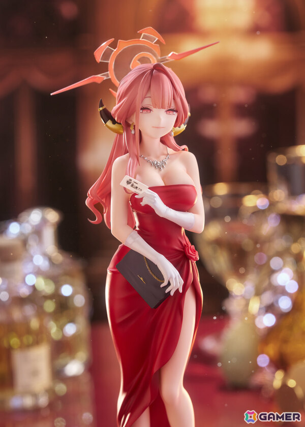 「ブルアカ」アルがゴージャスなドレス姿で1/7スケールフィギュア化！ジャケットを外した姿や“名刺”を持たせたポーズも再現可能の画像2