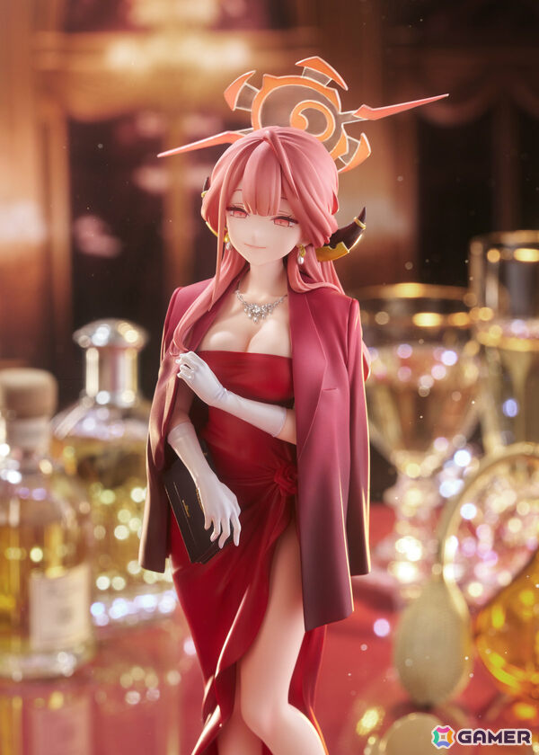 「ブルアカ」アルがゴージャスなドレス姿で1/7スケールフィギュア化！ジャケットを外した姿や“名刺”を持たせたポーズも再現可能の画像3