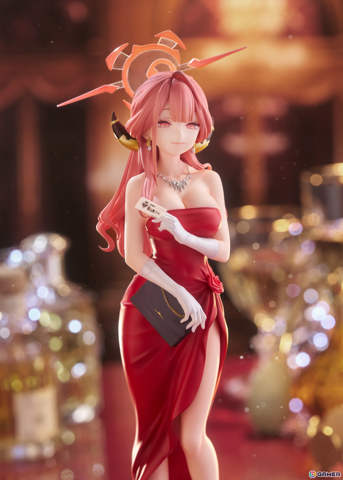 「ブルアカ」アルがゴージャスなドレス姿で1/7スケールフィギュア化!ジャケットを外した姿や“名刺”を持たせたポーズも再現可能の画像