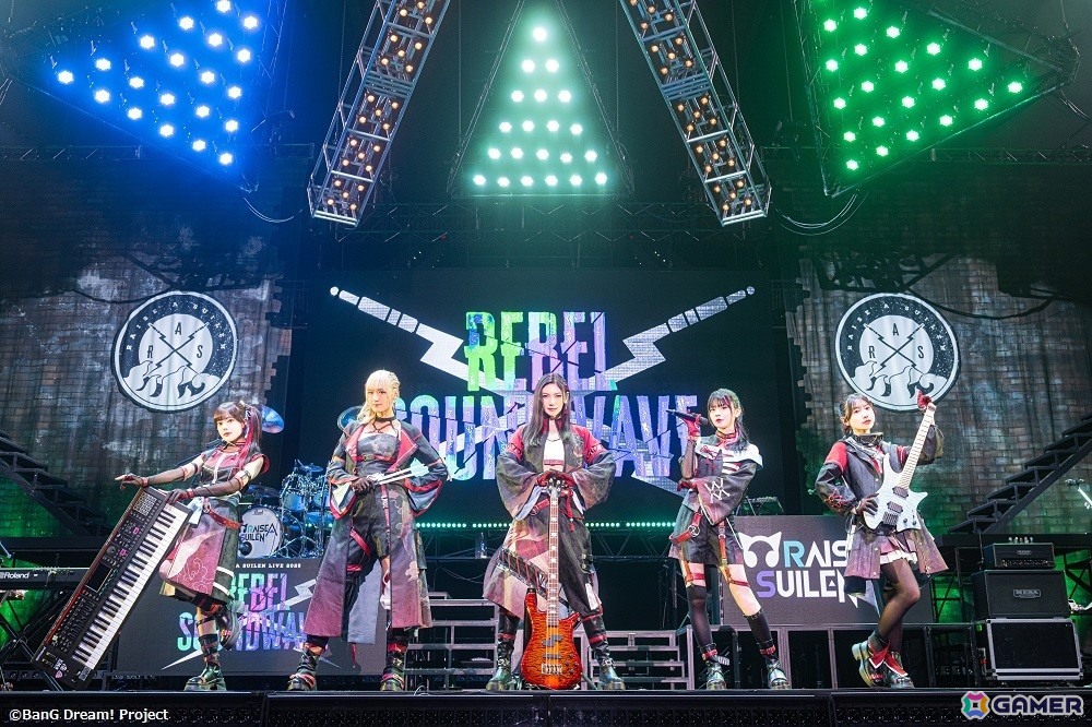 RAISE A SUILEN LIVE 2025「REBEL SOUNDWAVE」が開催!最新Single収録曲「HOWLING AMBITION」「VIVID FIRST TIME」を含む16曲を披露の画像