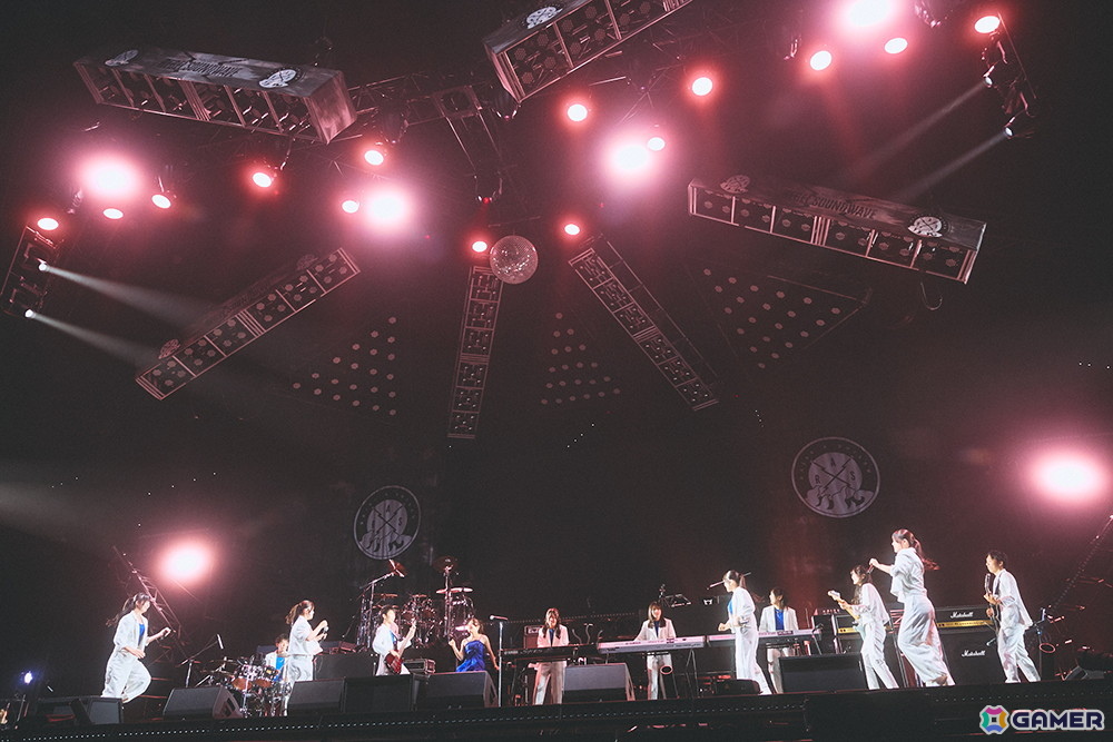 RAISE A SUILEN LIVE 2025「REBEL SOUNDWAVE」が開催!最新Single収録曲「HOWLING AMBITION」「VIVID FIRST TIME」を含む16曲を披露の画像
