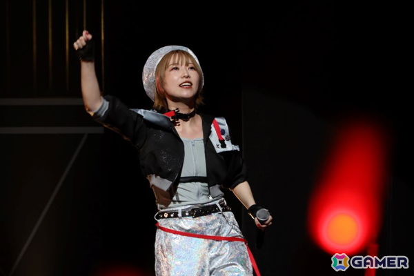 「ポールプリンセス!!」Blue Star Dream Liveレポート：ギャラクシープリンセス、エルダンジュが全員集合。歌唱とポールダンスの共演による未曾有のライブ体験にの画像4