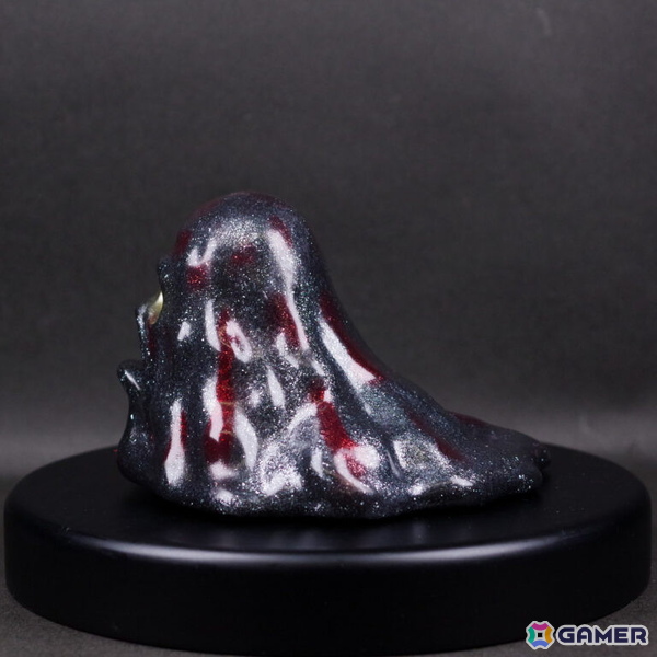 「真・女神転生V Vengeance」発売1周年記念グッズが登場！ナホビホのメタル立体キーホルダーや再販となる外道スライムのソフビなどを展開の画像