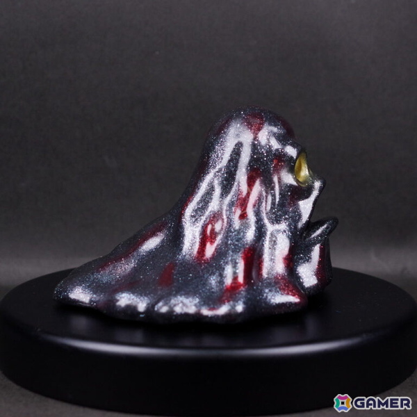 「真・女神転生V Vengeance」発売1周年記念グッズが登場！ナホビホのメタル立体キーホルダーや再販となる外道スライムのソフビなどを展開の画像