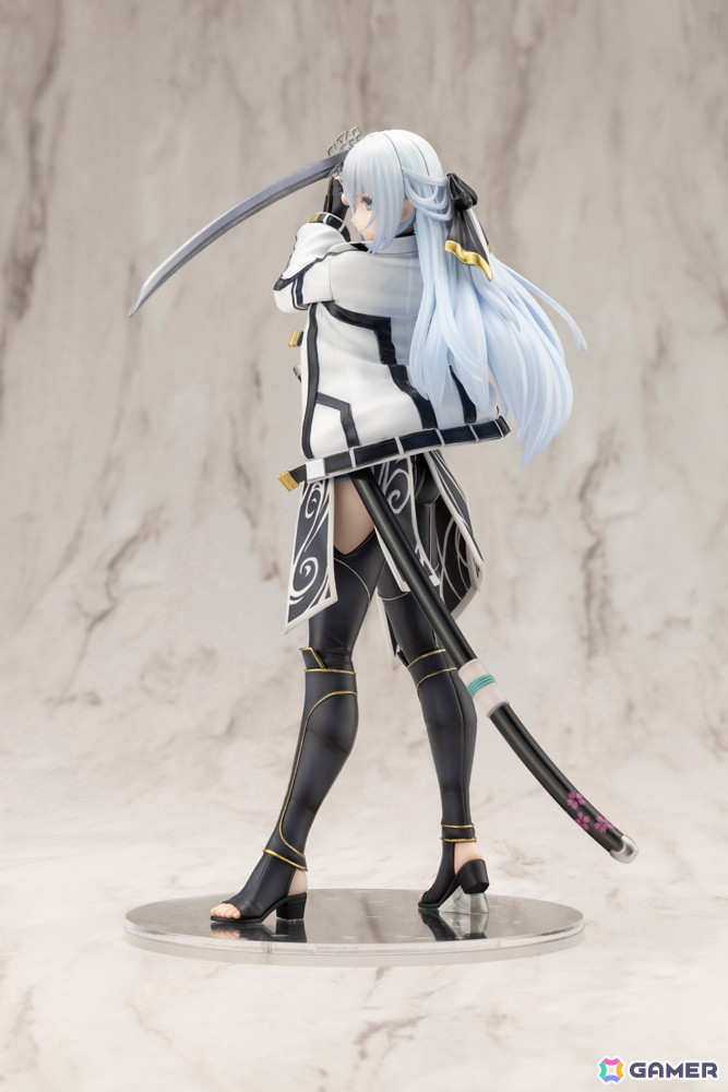 「軌跡シリーズ」共和国編から登場する《白銀の剣聖》「シズナ・レム・ミスルギ」がスケールフィギュア化!の画像