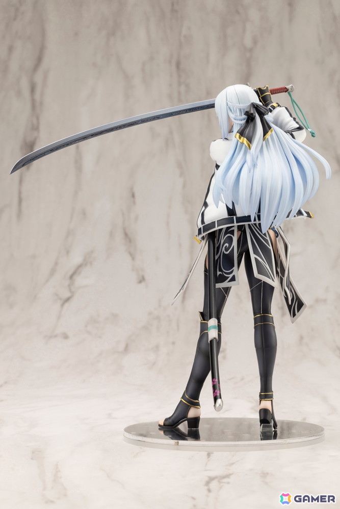 「軌跡シリーズ」共和国編から登場する《白銀の剣聖》「シズナ・レム・ミスルギ」がスケールフィギュア化!の画像