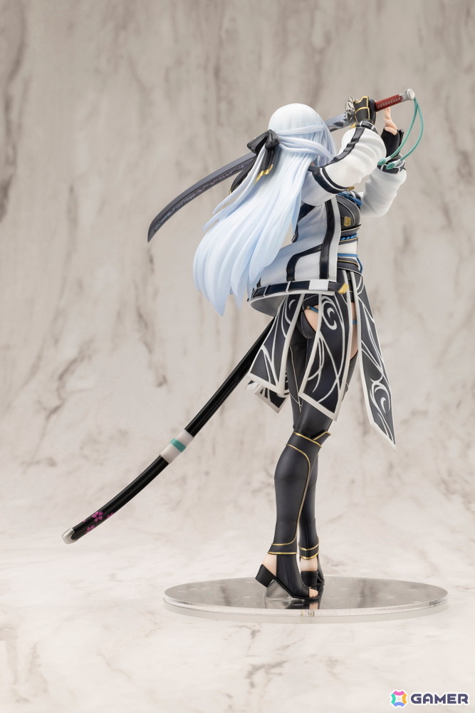 「軌跡シリーズ」共和国編から登場する《白銀の剣聖》「シズナ・レム・ミスルギ」がスケールフィギュア化!の画像