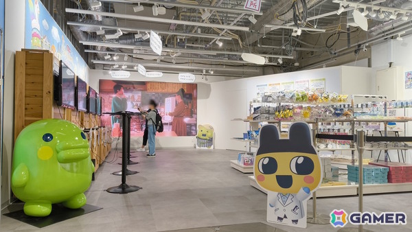 「『たまごっちのプチプチおみせっち』祝！てんしょくフェア！～in OSHI BASE Harajuku～」をレポート！ゲームの先行試遊や会場限定グッズの販売もの画像1