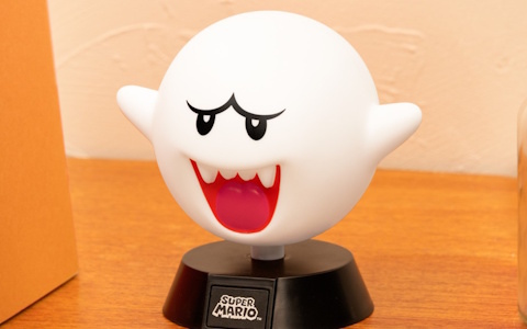 「スーパーマリオ」テレサが約10cmの卓上ライトに！スターやハテナブロックなどキャラクターライトシリーズと並べても楽しいアイテム