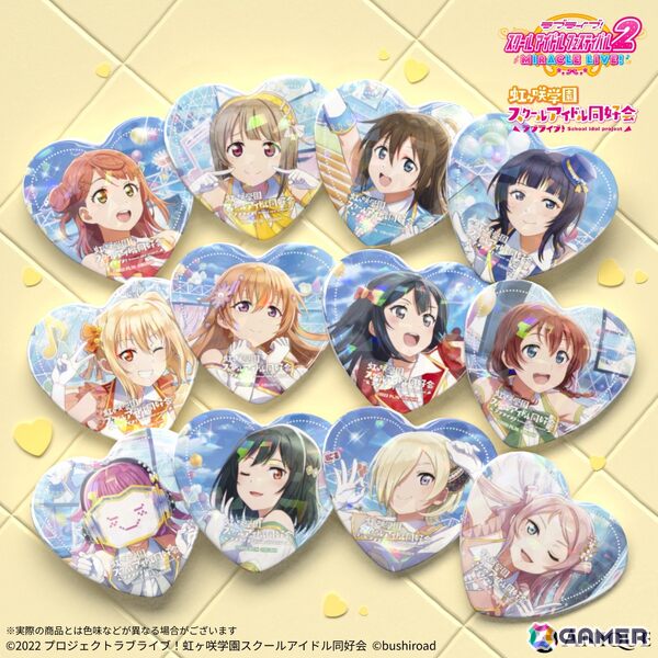 「スクフェス2」のホログラム缶バッジ、スマートフォン風アクスタ・ジュエルクリアカード、スチルカードイラストを使用したポストカードが登場!の画像