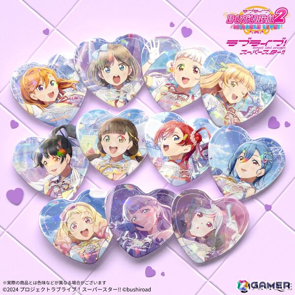 スクフェス2」のホログラム缶バッジ、スマートフォン風アクスタ