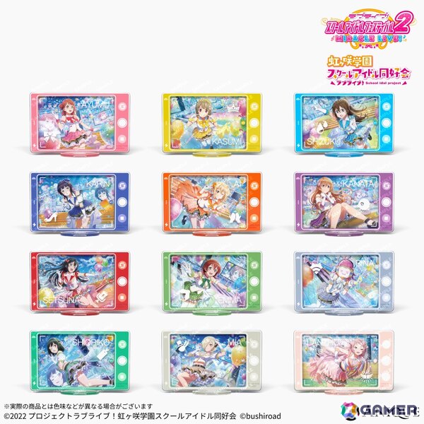 「スクフェス2」のホログラム缶バッジ、スマートフォン風アクスタ・ジュエルクリアカード、スチルカードイラストを使用したポストカードが登場!の画像