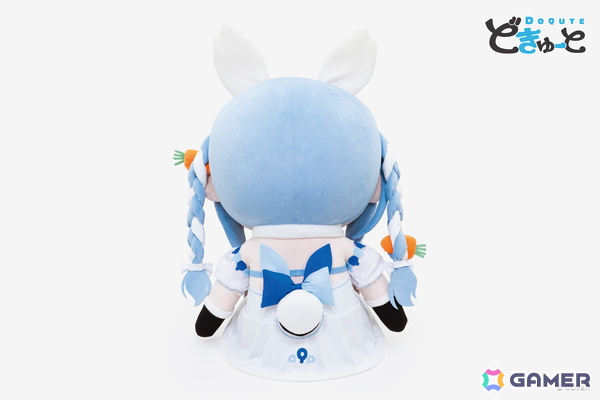 ホロライブプロダクションより兎田ぺこらさん、不知火フレアさん、白銀