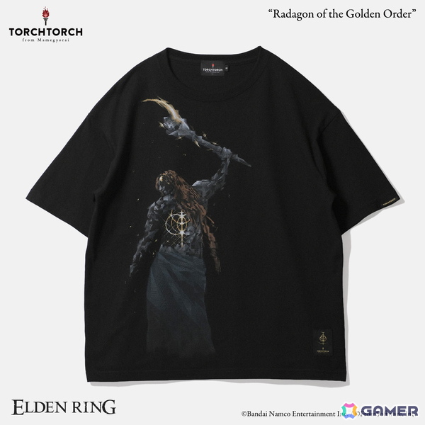 「ELDEN RING」とTORCH TORCHのコラボTシャツに「黄金律、ラダゴン」がラインナップ！槌を掲げ振り向こうとする印象的な後ろ姿をピクセルアート化の画像