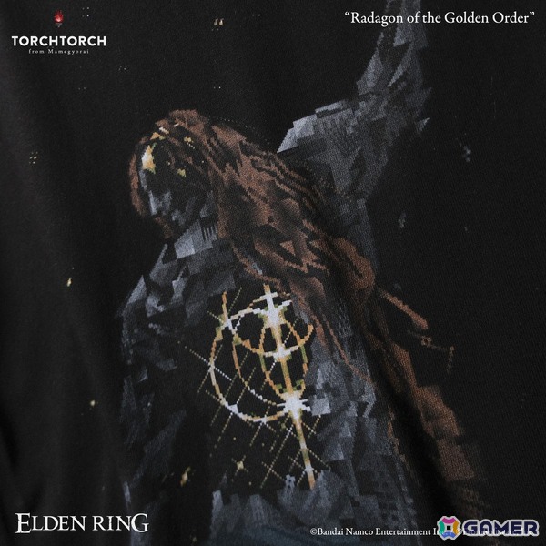 「ELDEN RING」とTORCH TORCHのコラボTシャツに「黄金律、ラダゴン」がラインナップ！槌を掲げ振り向こうとする印象的な後ろ姿をピクセルアート化の画像