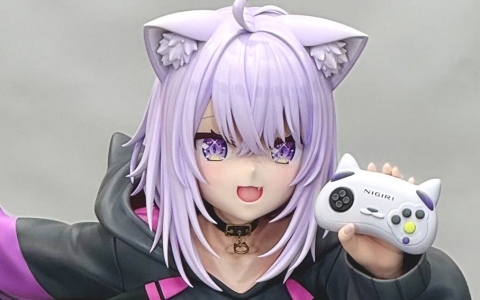 パーソナルパブミラー」シリーズに「デレマス」の鷺沢文香が