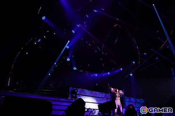 「シャニマス」7th UNITLIVE TOUR横浜公演DAY1レポート！ストレイライトが「SWEETEST BITE」「ビーチブレイバー」をカバー、放クラ×ストレイのコラボ曲「迅雷鉄火」もの画像30