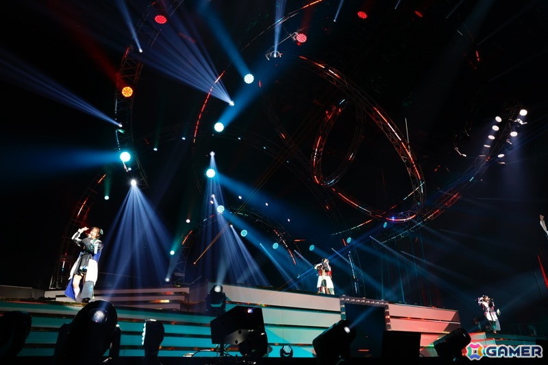 「シャニマス」7th UNITLIVE TOUR横浜公演DAY1レポート!ストレイライトが「SWEETEST BITE」「ビーチブレイバー」をカバー、放クラ×ストレイのコラボ曲「迅雷鉄火」もの画像