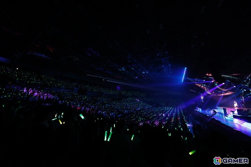 「シャニマス」7th UNITLIVE TOUR横浜公演DAY1レポート!ストレイライトが「SWEETEST BITE」「ビーチブレイバー」をカバー、放クラ×ストレイのコラボ曲「迅雷鉄火」もの画像