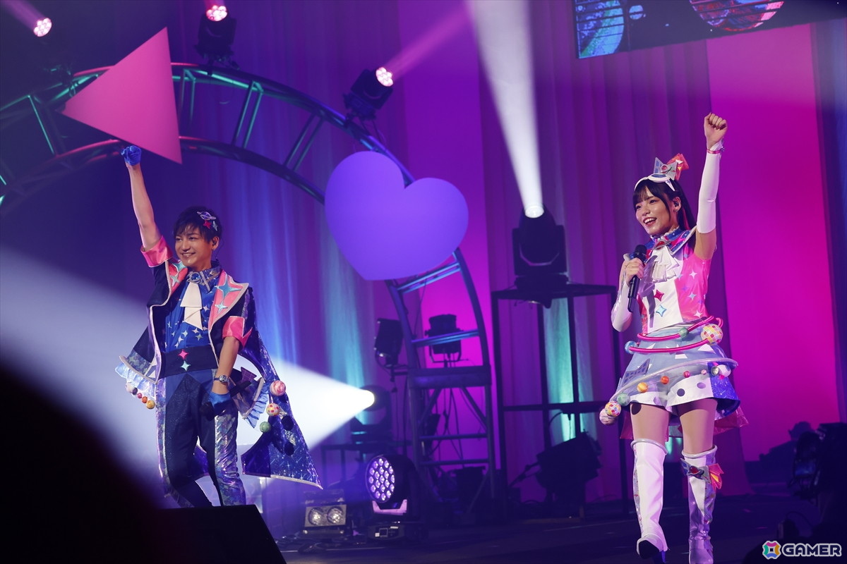「ひみつのアイプリ×ワッチャプリマジ! プリ♡プリライブ」レポート:みゃむの魔法の失敗でダークチィ、ダークカルテットスターを召喚?の画像